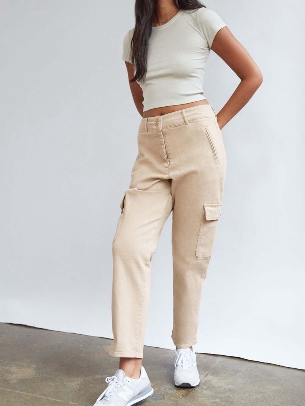 Wilfred Free Modern Cargo Pant in Tan Beige size 4